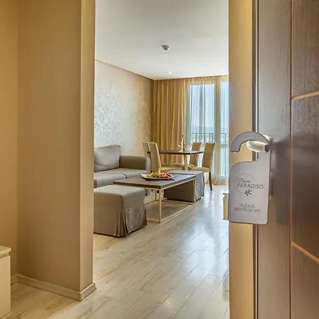 Paradiso Dreams Hotel, 公寓式酒店