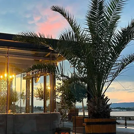 아파트호텔 Paradiso Dreams Hotel, 네세부르