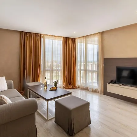 아파트호텔 Paradiso Dreams Hotel, 4*