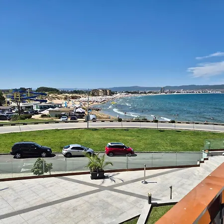 Paradiso Dreams Hotel, 4* 네세부르