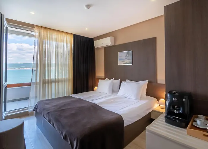 Paradiso Dreams Aparthotel