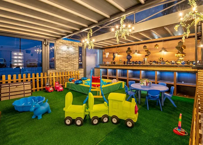 Paradiso Dreams Aparthotel