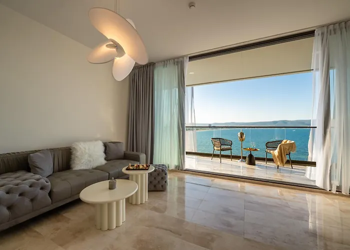 Paradiso Dreams Aparthotel 4*